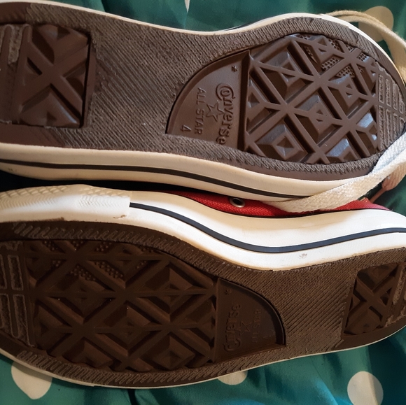 Converse - Picture 2 of 2
